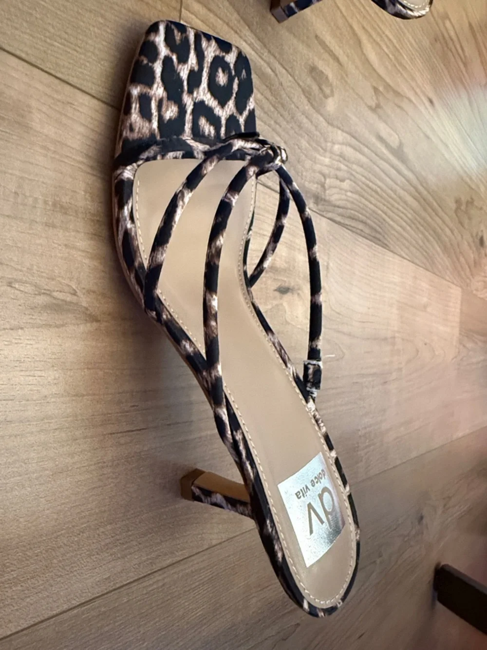 DV Dolce Vita ZINI Leopard Print Strappy Slide Heels NEW SIZE 7 - Picture 2 of 4